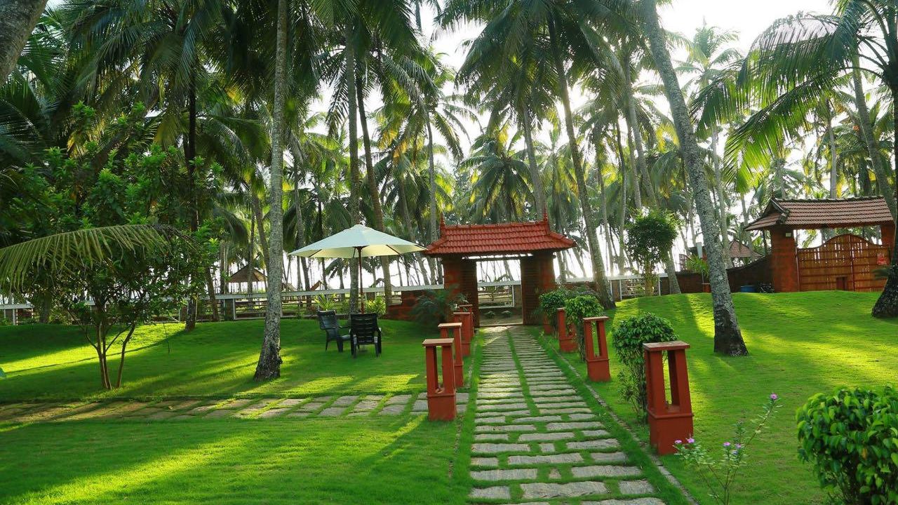 Территория Yantra Ayurvedic Resort